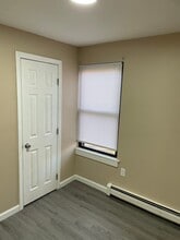 62 E Water St, Unit 2 in Taunton, MA - Building Photo - Building Photo