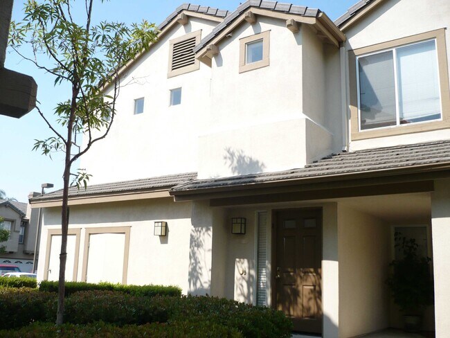 1032 S Country Glen Way, Unit 1032 S Country Glen Way in Anaheim, CA - Foto de edificio - Building Photo