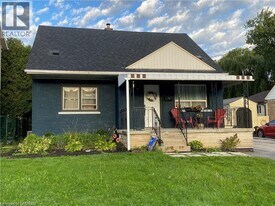 482 E 37th St in Hamilton, ON - Building Photo