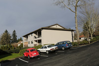 Quail Ridge Apartments in Milwaukie, OR - Building Photo - Building Photo