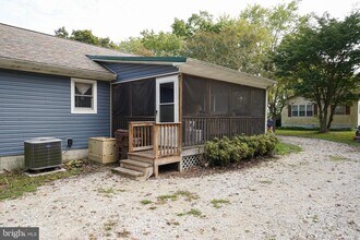 29325 W Line Rd in Delmar, MD - Building Photo - Building Photo