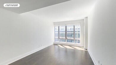 50 Riverside Blvd in New York, NY - Building Photo - Building Photo