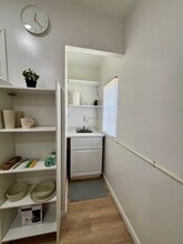 1321 N 69th Way, Unit RM#1 in Hollywood, FL - Building Photo - Building Photo