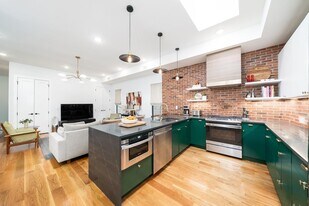 72 Lincoln St in Jersey City, NJ - Building Photo