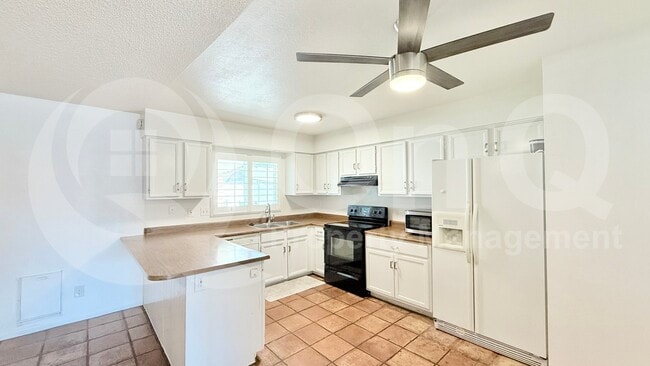 8960 W Royal Palm Rd in Peoria, AZ - Foto de edificio - Building Photo