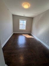 742 Park Ave, Unit 304 in East Orange, NJ - Foto de edificio - Building Photo