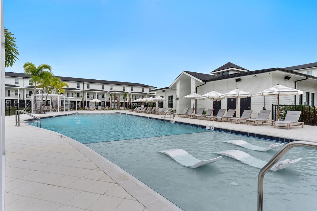 Welcome Canary in Lakeland, FL - Foto de edificio
