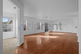 3099 Puffin Cir in Fairfield, CA - Building Photo - Building Photo