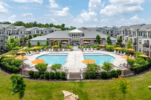 Haven on Tucker in Louisville, KY - Building Photo