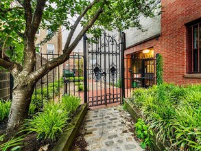 219 Vine St in Philadelphia, PA - Foto de edificio - Building Photo