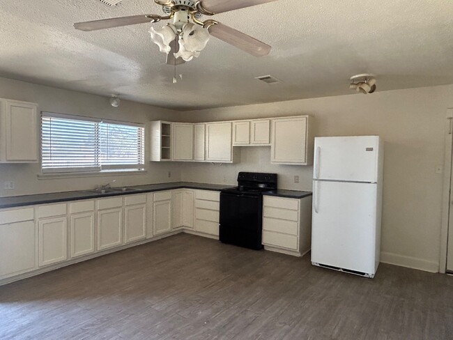 property at 206 S Pecos St