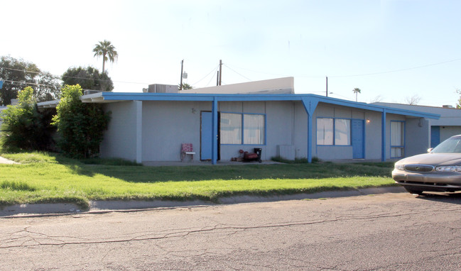 6027-6029 N 48th Ave in Glendale, AZ - Building Photo - Building Photo