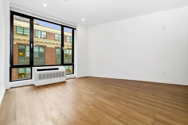 41-32 27th St