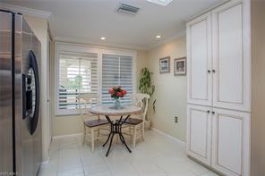 255 Park Shore Dr-Unit -3-332 in Naples, FL - Building Photo - Building Photo
