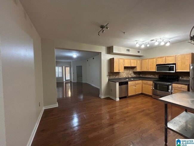 401 20th St S, Unit 224 in Birmingham, AL - Foto de edificio - Building Photo