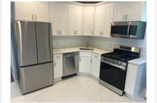 33 Raymond Ave, Unit 3 in Somerville, MA - Building Photo