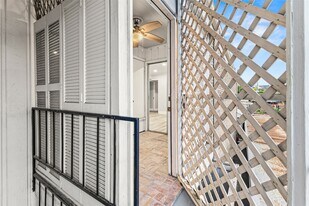 2501 Marilee Ln in Houston, TX - Building Photo