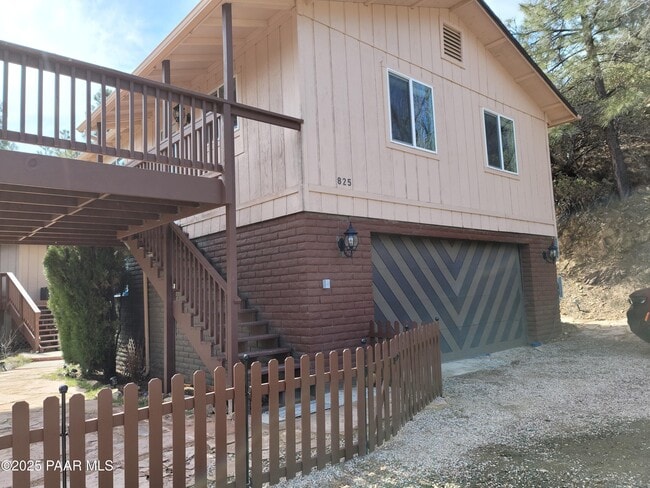 property at 825 Allen Dr