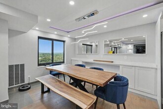 309 Yoakum Pkwy in Alexandria, VA - Building Photo - Building Photo