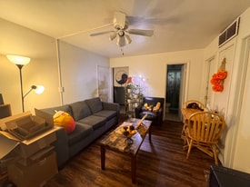 102 N Lincoln Ave in Urbana, IL - Building Photo