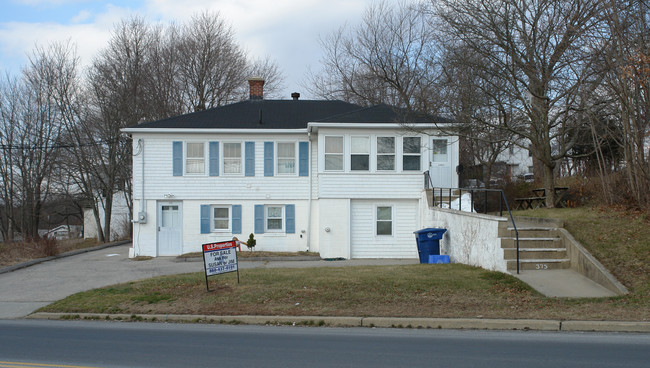 375 Willetts Ave in Waterford, CT - Building Photo - Building Photo