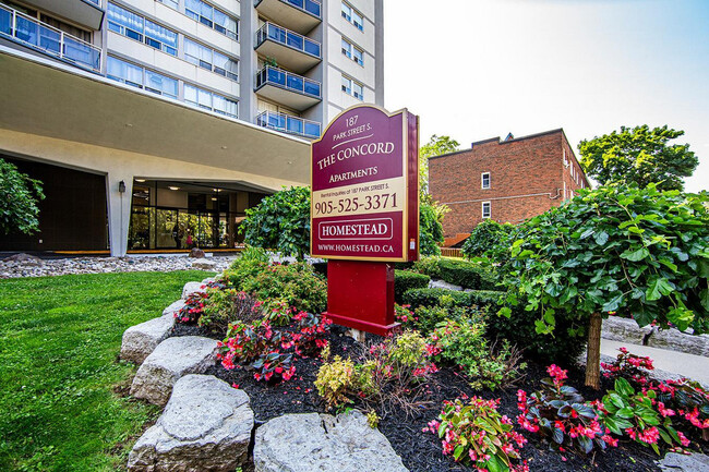 Concord Apartments in Hamilton, ON - Building Photo - Building Photo