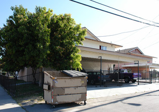 1202 E 6th Ter in Ontario, CA - Building Photo - Building Photo