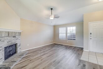 6903 Rondo Dr in Dallas, TX - Foto de edificio - Building Photo