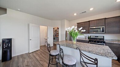 408 Micah Ln in Ferris, TX - Building Photo - Building Photo