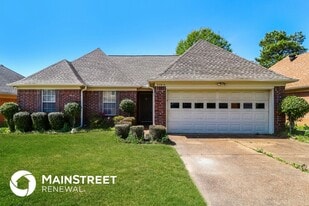 2759 Colonial Towers Dr in Memphis, TN - Building Photo