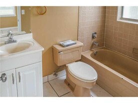 3244 Coral Ridge Dr in Coral Springs, FL - Building Photo - Building Photo