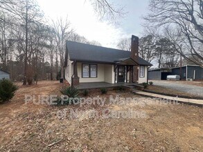 3355 E Ridge Rd in Salisbury, NC - Building Photo - Building Photo
