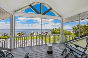 569 Buttonwood Bay Dr in Boca Grande, FL - Building Photo