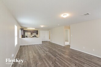 8602 Segura Wy in San Antonio, TX - Building Photo - Building Photo