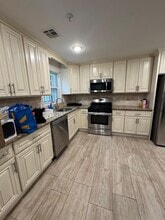 746 Bergen St, Unit 746bergen st in Newark, NJ - Foto de edificio - Building Photo