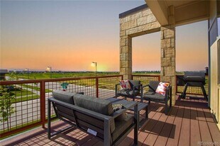 5692 N Emporia St in Denver, CO - Building Photo