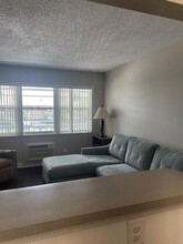 63 Sussex C, Unit 63 in West Palm Beach, FL - Building Photo - Building Photo
