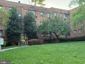 4715 1st St SW in Washington, DC - Building Photo