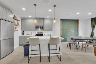 2843 Narcoossee Cmns Wy in St. Cloud, FL - Building Photo - Building Photo