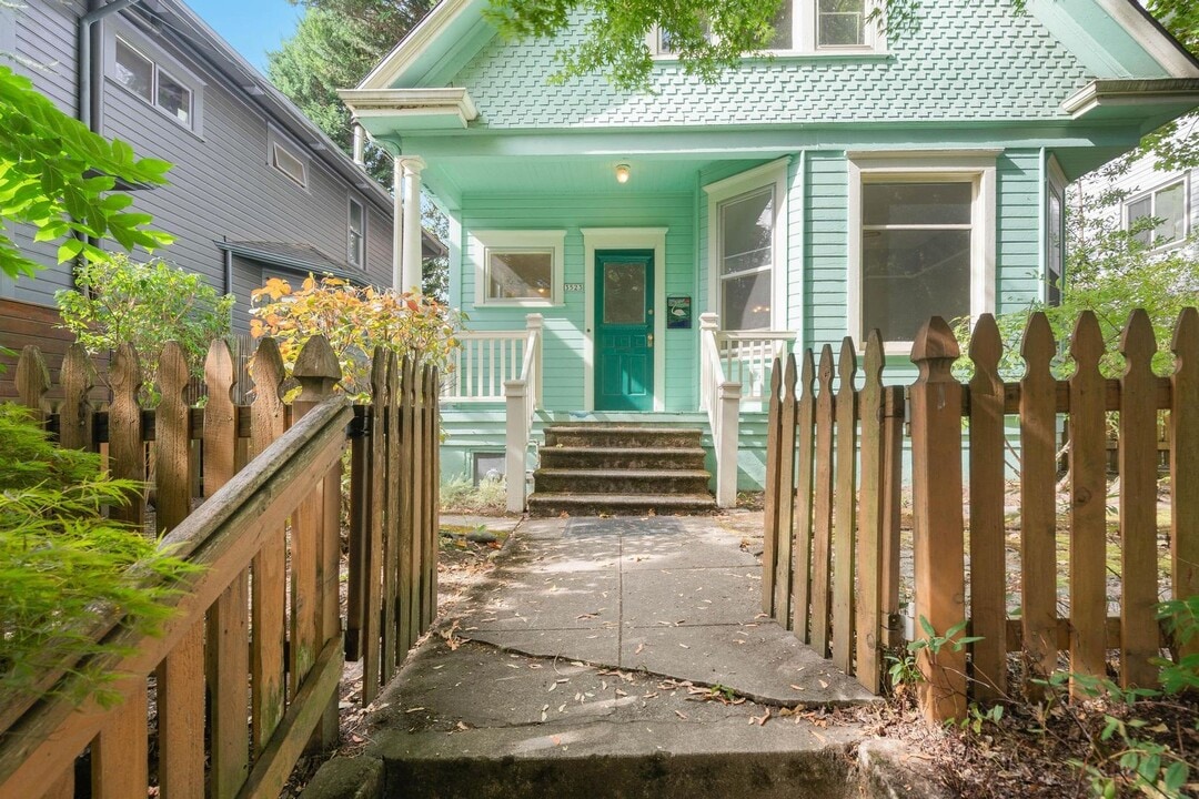 3523 N Gantenbein Ave in Portland, OR - Building Photo