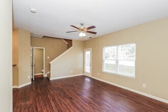 498 Highland Falls Dr in Hiram, GA - Building Photo - Building Photo