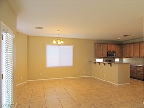 692 Sumatra Pl in Henderson, NV - Foto de edificio - Building Photo
