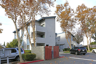 Bayshore Estates in San Jose, CA - Building Photo - Building Photo