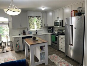 324 Heather Ct in Asheville, NC - Building Photo - Building Photo