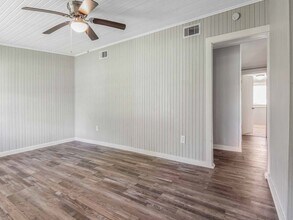 152 Walnut Dr in Richwood, TX - Building Photo - Building Photo