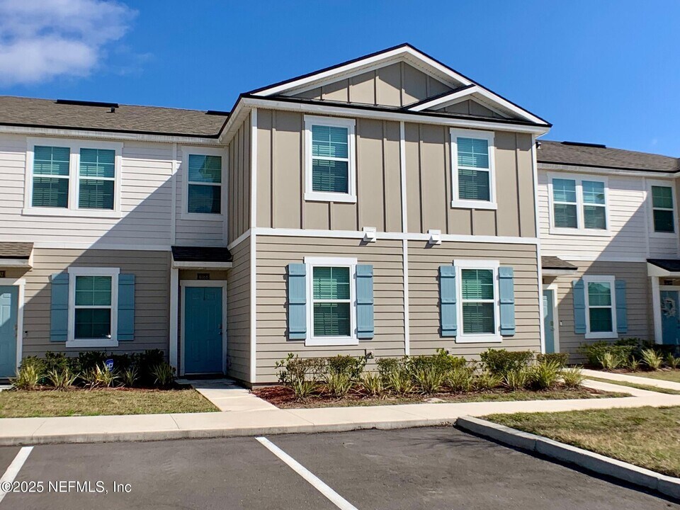 4088 Oak Mill Rd in Orange Park, FL - Building Photo