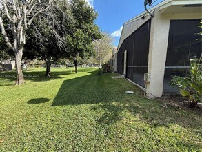 15749 Woodgate Ct in Sunrise, FL - Building Photo - Building Photo