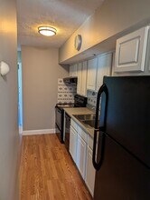 65 Horse Pond Rd, Unit G in Salem, CT - Building Photo - Building Photo