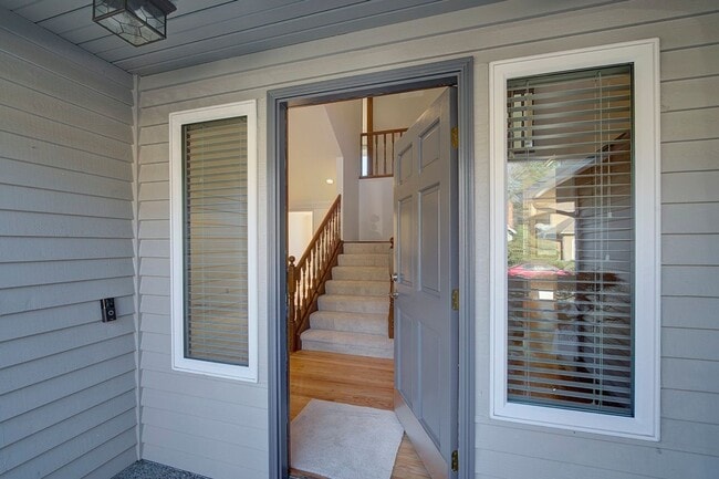 15823 SE 182nd Pl in Renton, WA - Building Photo - Building Photo