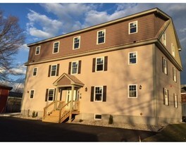 53 Pleasant St in Greenfield, MA - Building Photo